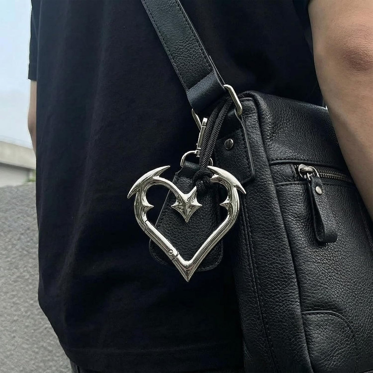 Angyape Y2K Heart Carabiner Keychain Cute Star Carabiner Clip for Keys Cool Key Ring Purse Bag Charms Goth Accessories Gifts