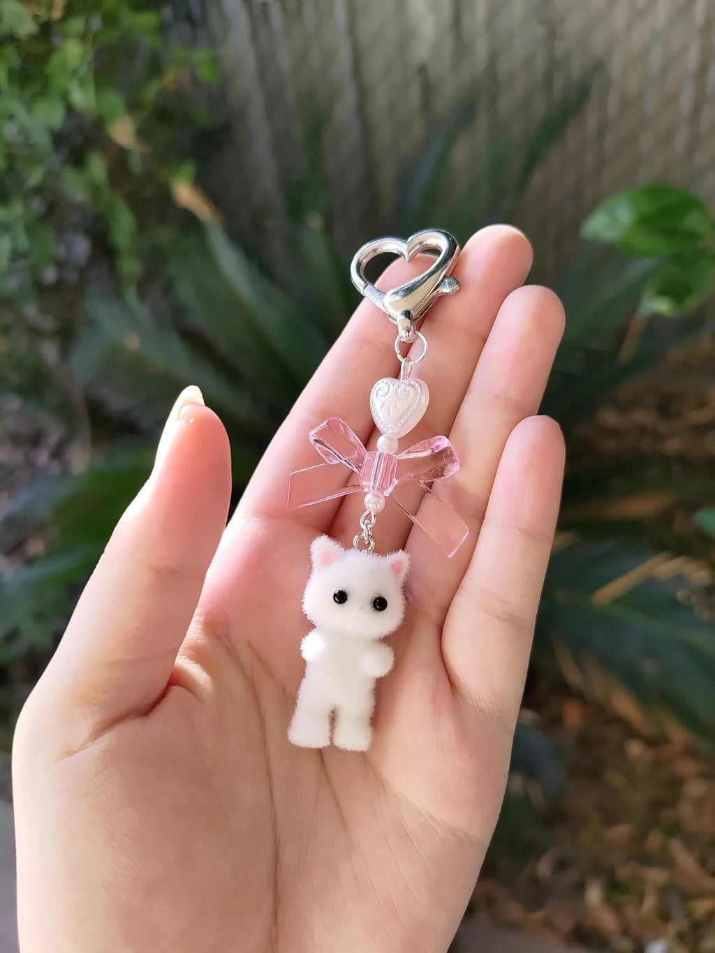 Agromusk Cute Kitty Keychain, Fuzzy Cat Decor Gifts, Y2K Heart Bow Pendent Women Girls Kawaii Cat Bag Charm