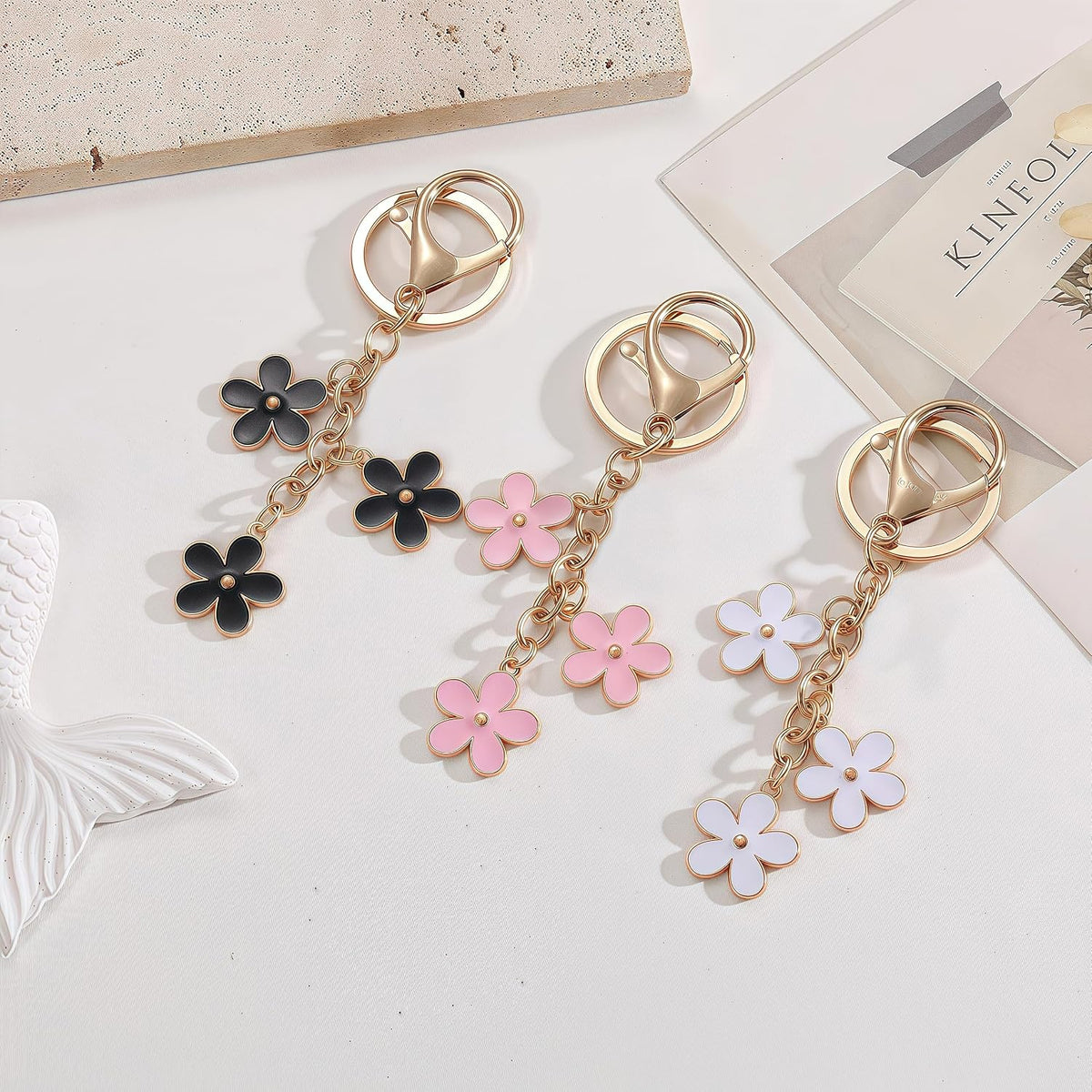 3Pcs Cute Keychain for Women, Flower Enamel Charm Keyring for Handbag Backpack Purse（White,Pink,Black